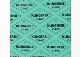 Plancha de material KLINGERSIL®sobre fondo blanco, vista superior.